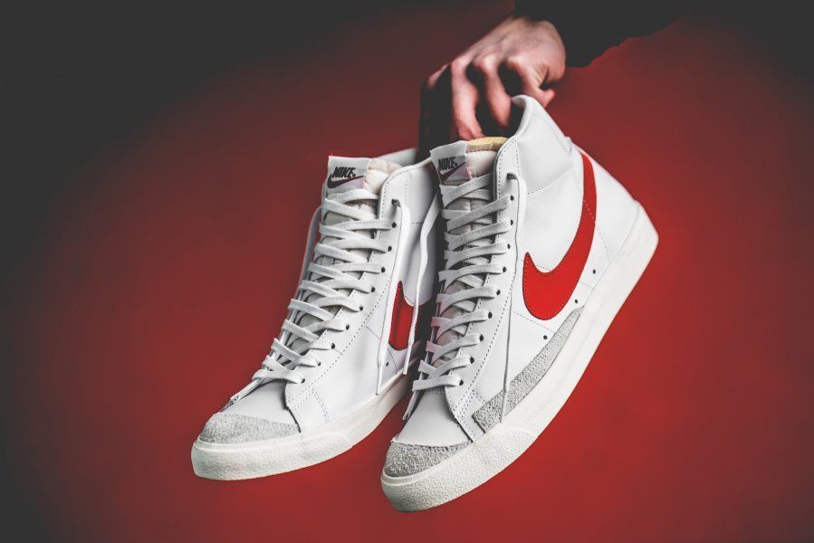 KicksFinder on Twitter: "Ad: Sizes selling out. The Nike Blazer Mid '77  Vintage 'White/Habanero Red" is available at Foot Locker with Free  shipping! &gt;&gt; https://t.co/hyO1JD9PWL https://t.co/7o020n6Vuv" /  Twitter