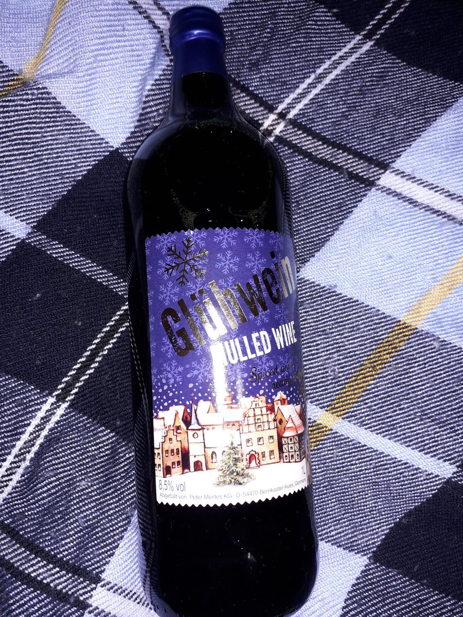 andrewlybko's tweet photo. #Cincin !
2020 🌞 🥂
...
🎼 Кино - Ночь
      Zivert - Credo
      ABBA - Happy New... https://t.co/EFHScWmknw