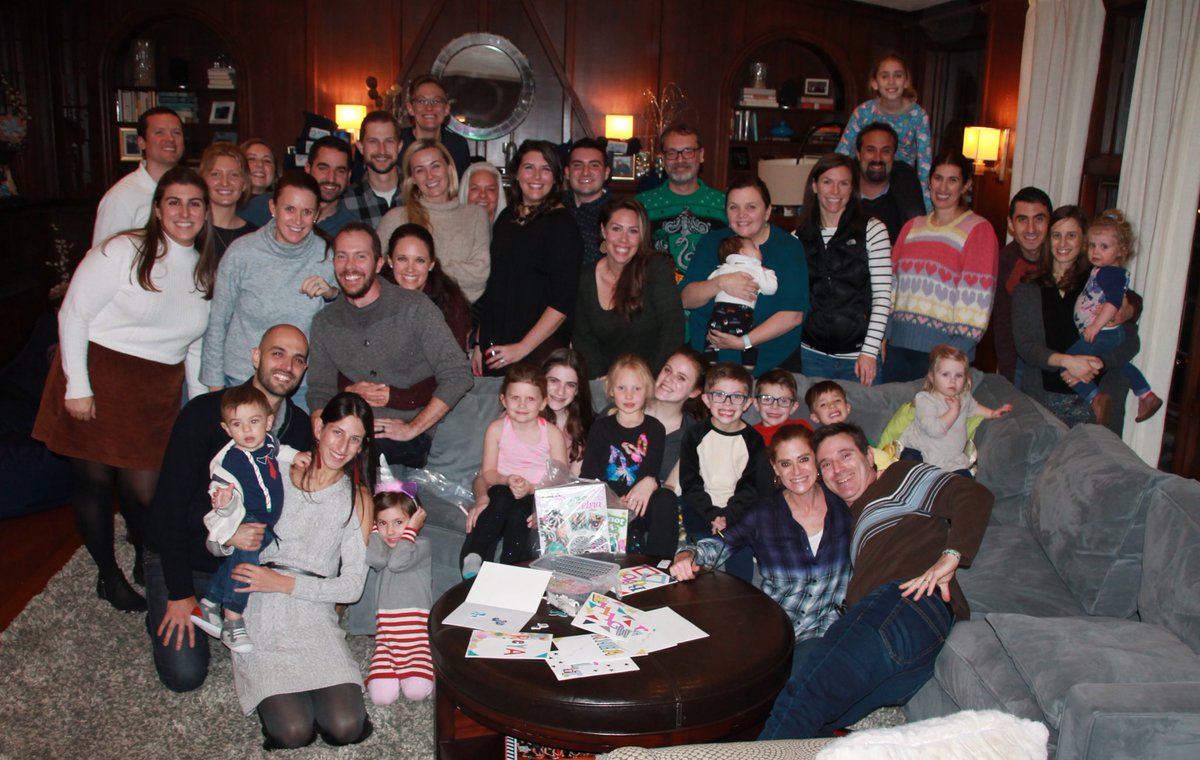 Eventage's tweet photo. From our family to yours, we wish everyone a healthy, happy and event filled 2020! https://t.co/jHxtHuGwb6