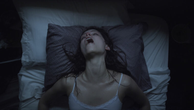 almas_oscuras's tweet image. Bienvenidos al 1x15 del podcast de Almas Oscuras! Programa con el que cerramos 2019, y también la temporada. Llegamos a tiempo para felicitaros el año con nuestro terror favorito de la década. Escúchalo en

IVOOX ivoox.com/46023889

SPOTIFY
open.spotify.com/episode/4X74Ym…