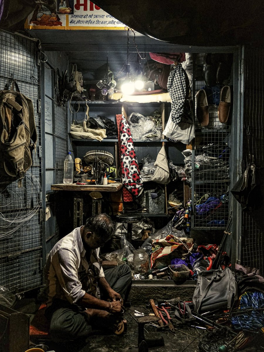 spreadingsmilee's tweet photo. @colorosglobal Some street photography from last year ! #recapmy2019
Shot on phone โก oppo f3 plus ๐ https://t.co/RDWR6ziFsQ