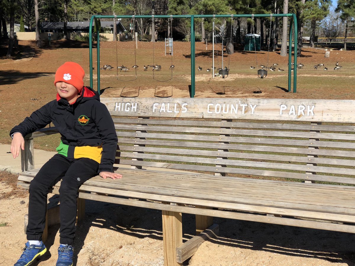k9kayaks's tweet photo. Closing out 2019 with what we love to do: Eat lunch and walk around at the lake. #LakeKeowee
#newyearseve2019 #maxsmiles #oconeekidswhohike #thinkoconee #highfallscountypark #getoutside #autismdad #ALLIN #GoTigers 💜🧡🐅 https://t.co/imib6AQKka