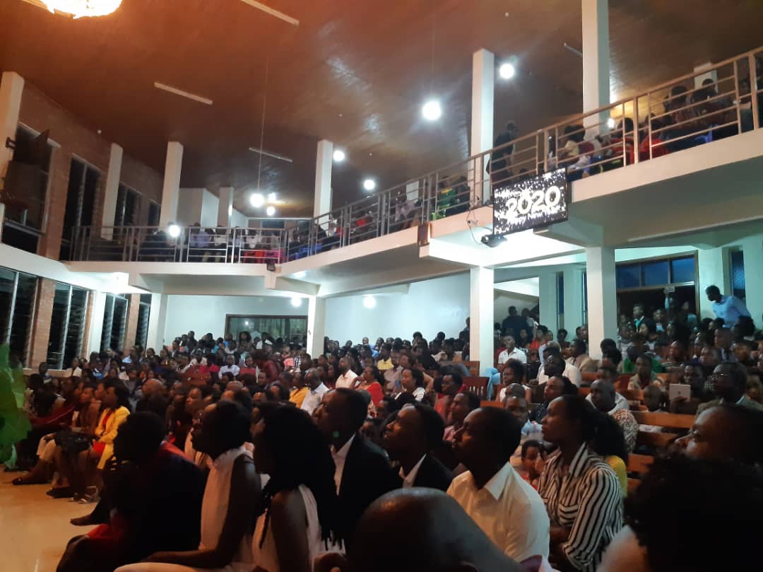 Kabeeraeric's tweet image. What a great moment to usher in #2020NewYear with praising the living Lord . #happynewyear2020 . Thank you #AmbassadorsOfChrist