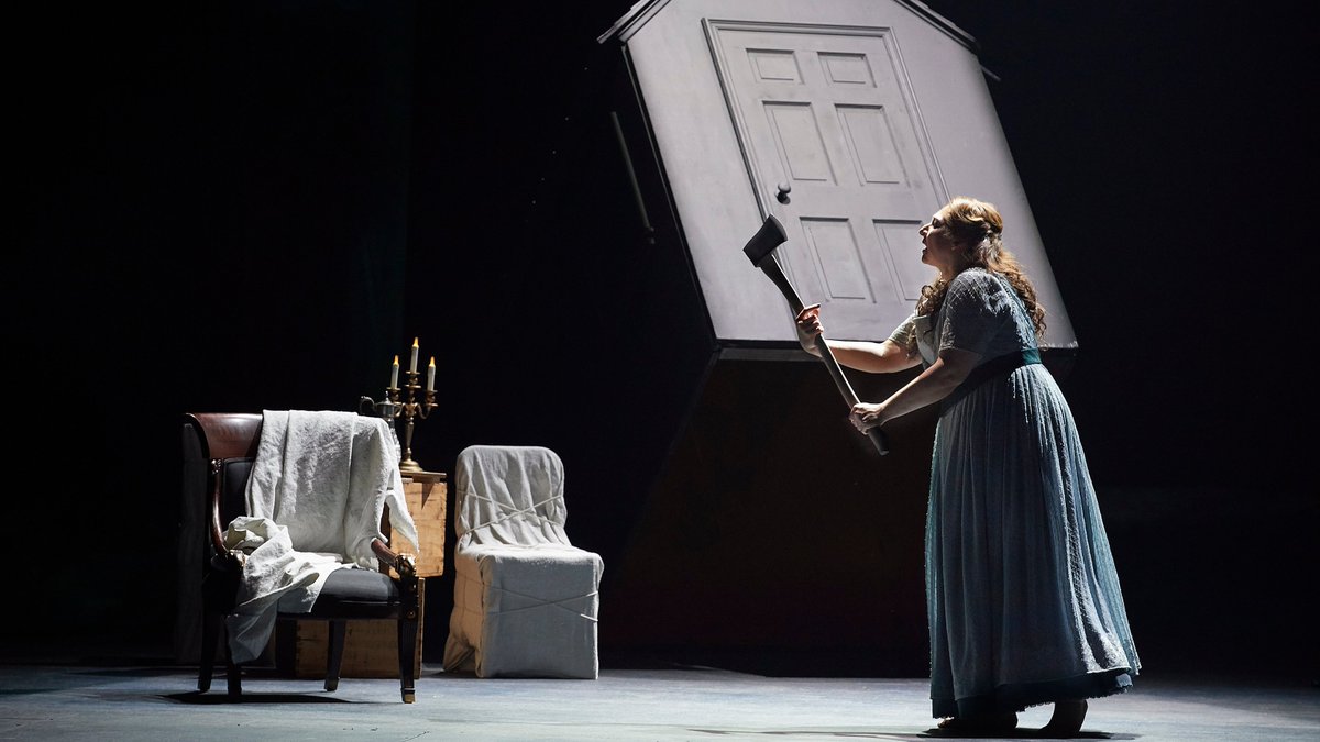 CanadianOpera's tweet photo. In January, soprano Christine Goerke (@HeldenMommy) brought down the house with her "bloody marvellous" (@TorontoStar) portrayal of the title role in #COCElektra.
📸: Michael Cooper https://t.co/jGK1qYa8b1