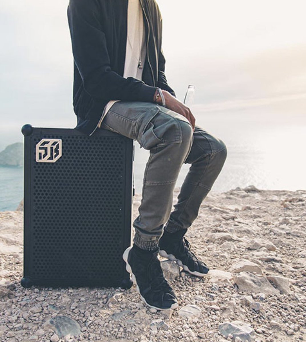 skiptiyourstuff's tweet photo. It’s #NYE! Kiss 2019 goodbye &amp; welcome #2020 with a bang by ordering the Soundboks2. Portable, stylish, &amp; wicked loud, the Soundboks will take your NYE party up a notch. SNAG a Soundboks2 from Skipti today! See all our 2019 faves at https://t.co/tIdtoO6g3X #12DaysofSkipti #boston https://t.co/fCzXPOd2IA