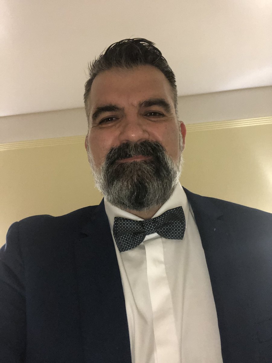 pacoemata's tweet photo. En este momento felicito a toda la gente que me conoce el año nuevo . En unas horas no tendre tiempo ... A por todas este 2020 ... https://t.co/MjqK0QQwYM