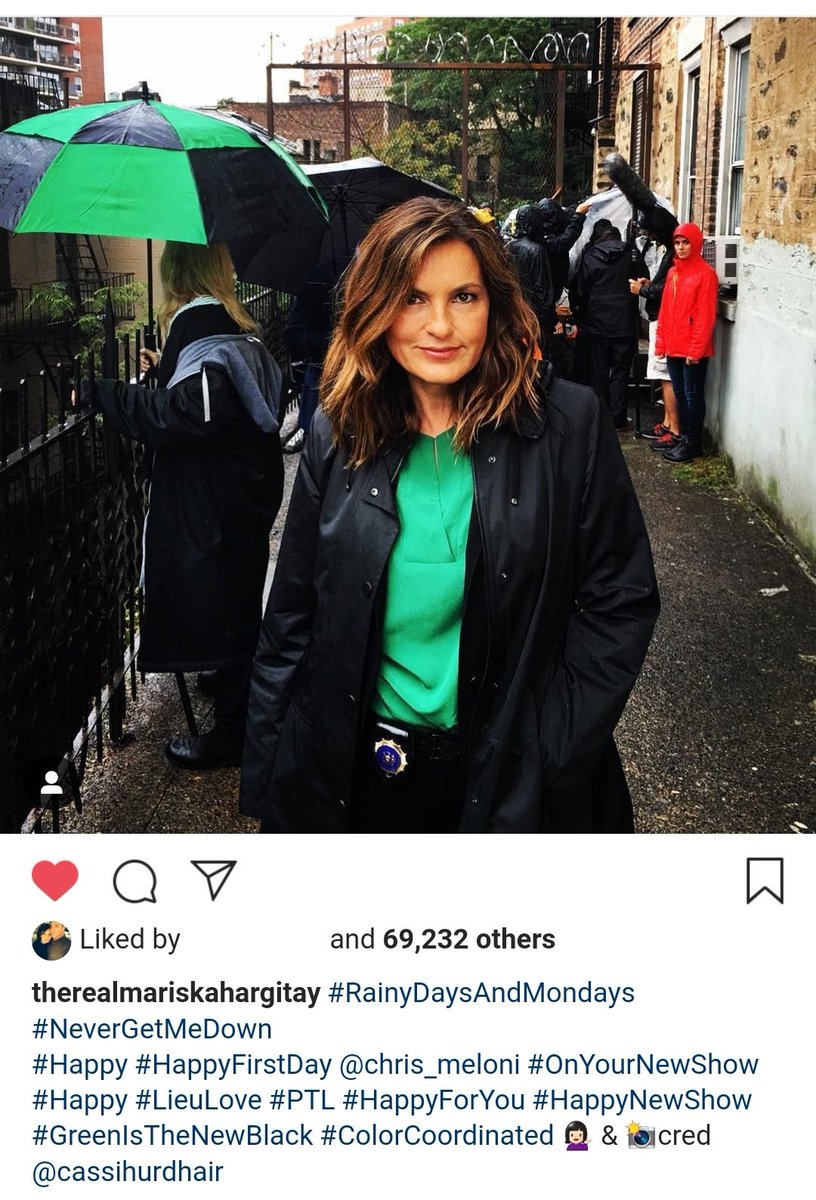 2017 - Mariska whishes Chris a happy first day of filming his new show.