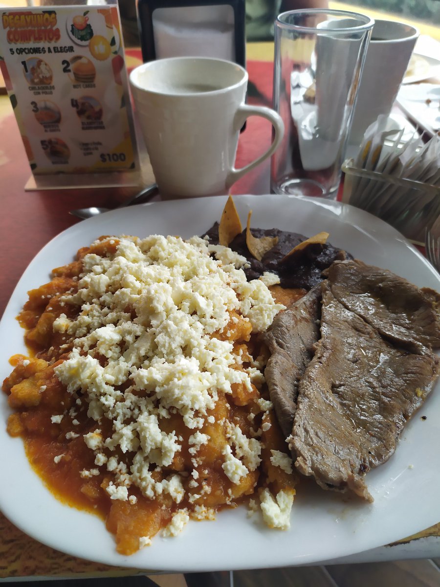 PEYRLEONE's tweet photo. Después del último entrenamiento del 2019, pues un desayuno de campeones en #MandarinaCafe con mi chata @nayespino1 #Eslight #YoElegiCorrer #PrincipadodeTuxpan https://t.co/3E733FxO7V