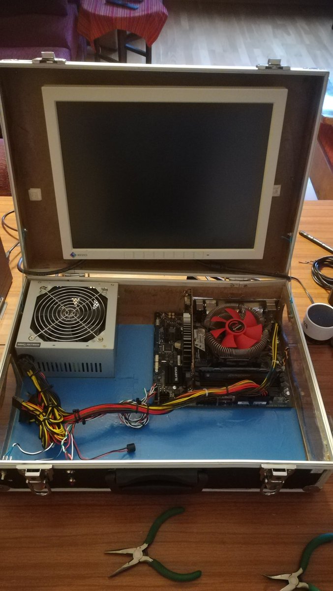 man_arduino's tweet image. Mi modigg PC!!!con un HDD M.2, 16 Gb de Memoria RAM, y un i5