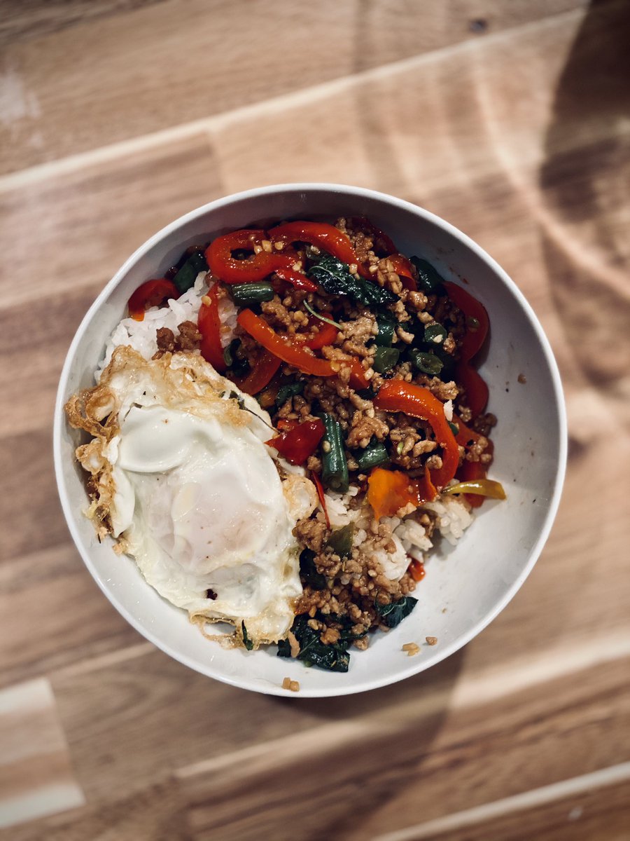 alonely noodle bar tweet media