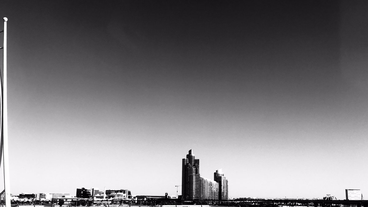 alfaruqstories's tweet photo. Dubai, 2019. https://t.co/LLTBQUyqsr