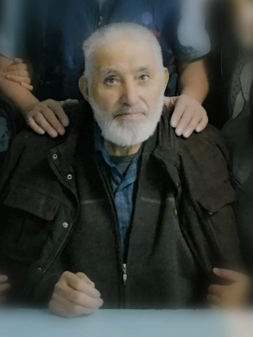 ademozkose's tweet photo. Tam 27 seneyi dört duvar arasında geçiren 86 yaşındaki Ahmet Dede inşallah 2020'de özgür olur. 
Haydi arkadaşlar, hep birlikte haykıralım:
#AhmetDedeyeÖzgürlük https://t.co/FqiZPUYoSm