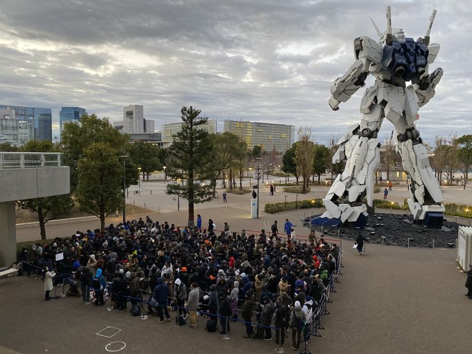 待機列 ガンダムベース ガンプラ福袋の待機列まとめ 8時から整理券配布開始 並んでたら夜が明けた まとめダネ