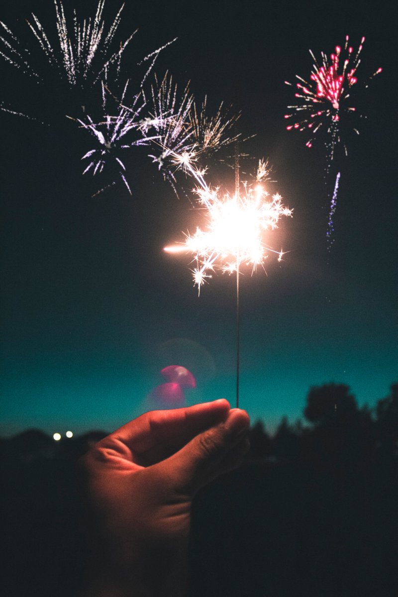 albertadepot's tweet photo. We would like to say a [ H U G E ] thank you to Alberta! This year we recycled billions of bottles and made huge strides towards becoming a cleaner, greener province. 💚 Join us as we set our goals for 2020 and continue to create #ChangeThatCounts! #AlbertaDepot #Recycle #Alberta https://t.co/uo1KBs0wrT