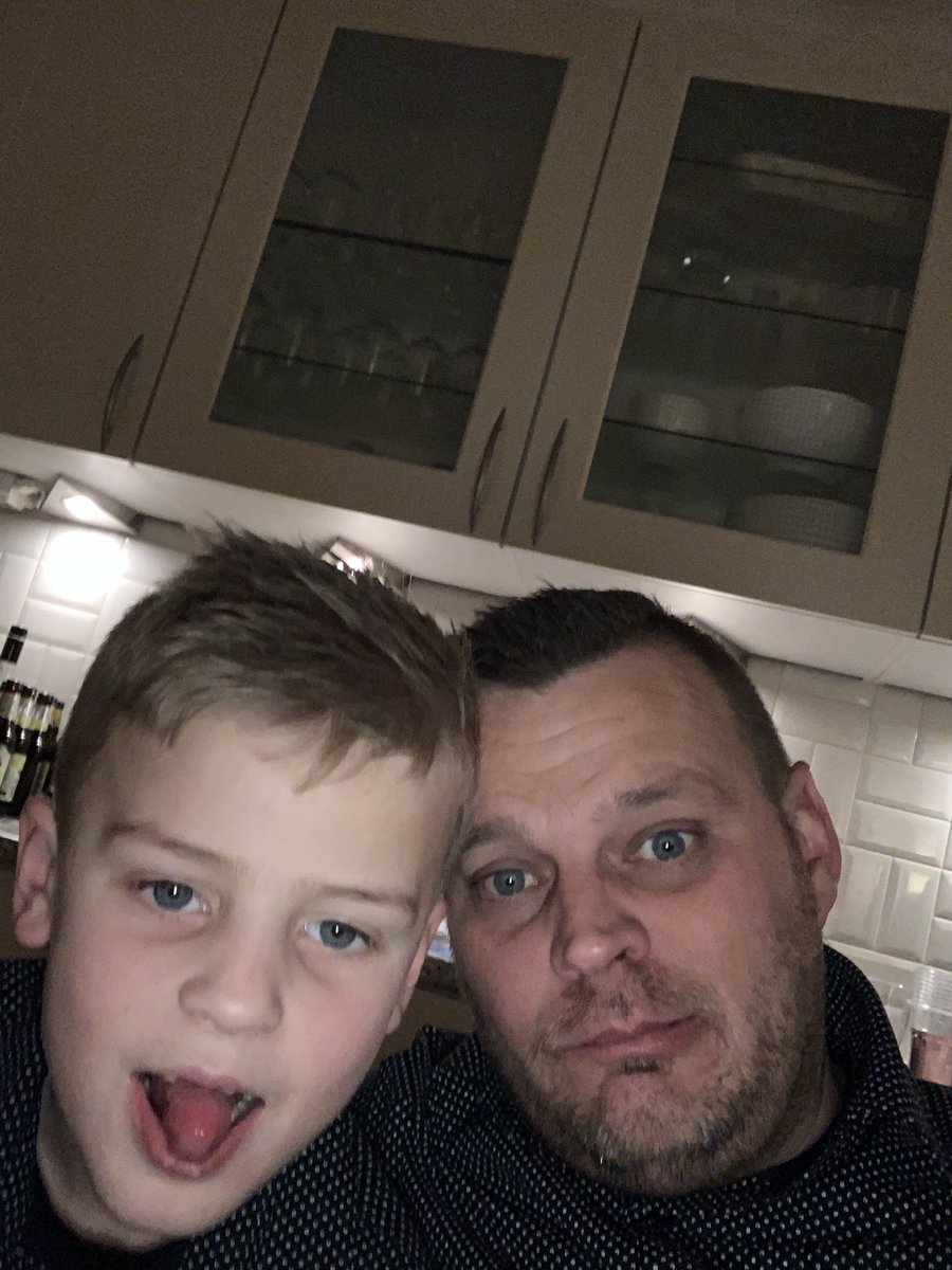 EHavenga's tweet photo. Nog een uurtje voor de kleine terrorist https://t.co/CrmT7N1ifo