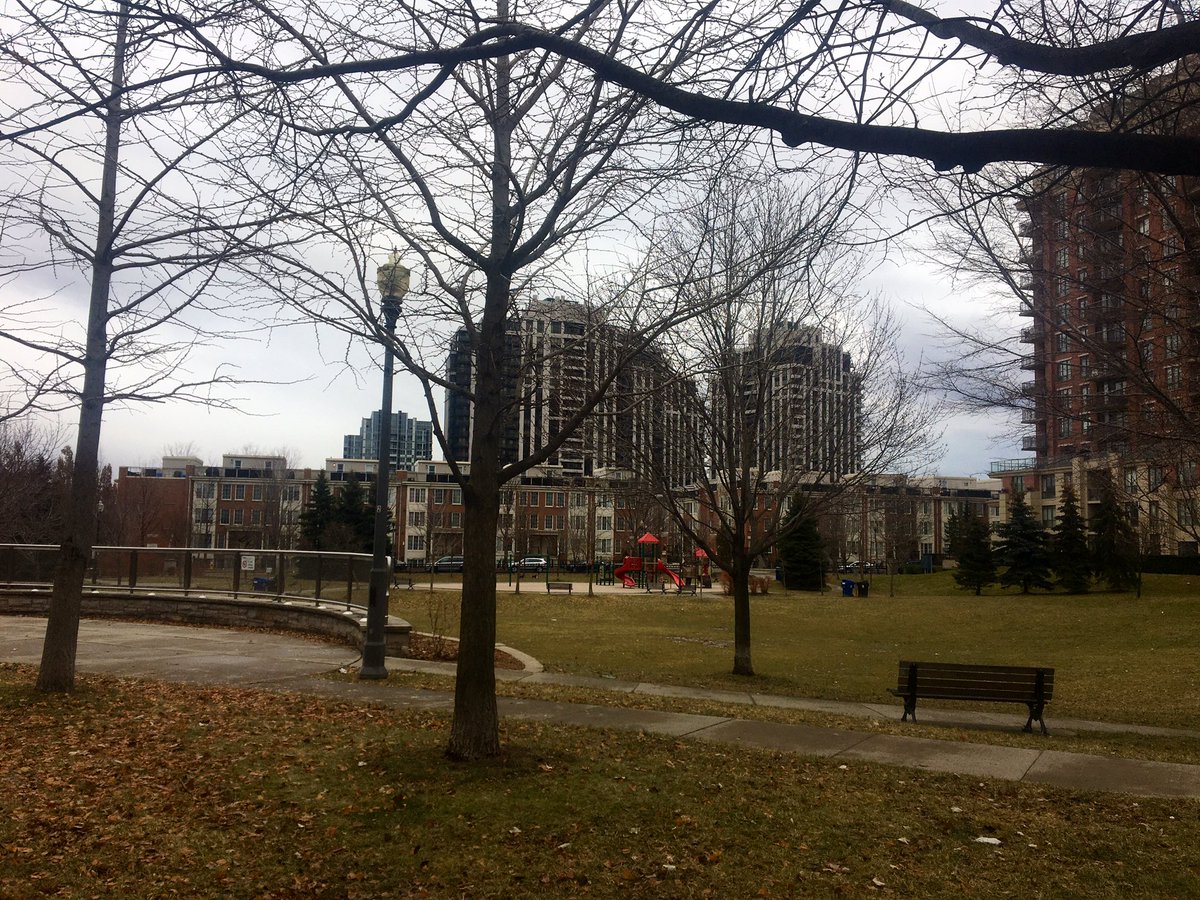 cmackTO's tweet photo. From the north side of the 401, exit on path to Harrison Garden Boulevard, a quieter street with many new condo developments. Avondale Park is the on right side and it is a few short block to Sheppard and the subway. #TOexplore https://t.co/wckym0yfFm
