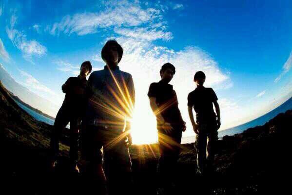 walkfourabreast's tweet photo. 新年明けましておめでとうございます！
去年も数本をライブさせて頂きましたが今年もまたライブが決まっています！
本年もまた宜しくお願いします！

WALK FOUR ABREAST https://t.co/lLeFoyxJqh