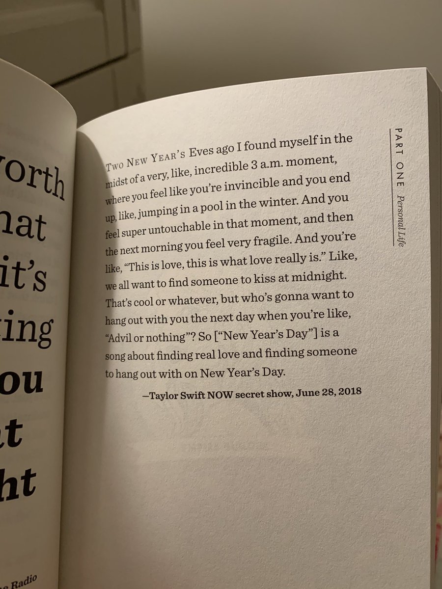 annieswifts's tweet photo. STOP IT the paper rings/New Years Day connection has been made https://t.co/X85Q7qmty7