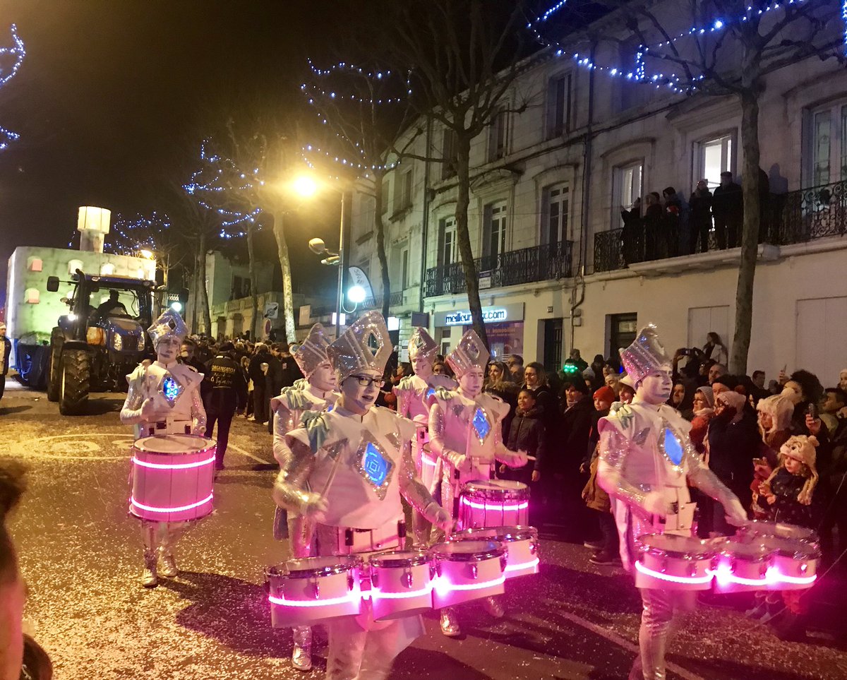 Alexandre Grenot On Twitter Saintes Magnifique 60 Eme Edition De La Cavalcade De La St Sylvestre Bravo Aux Organisateurs
