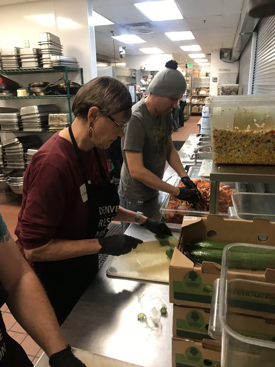 apardee's tweet photo. Team Warren is getting in one more volunteer shift before the New Year! Today we are at @denverrescue helping with the dinner meal prep. Love our volunteers! ❤️ #DenverForWarren https://t.co/qGEHKzS4wA