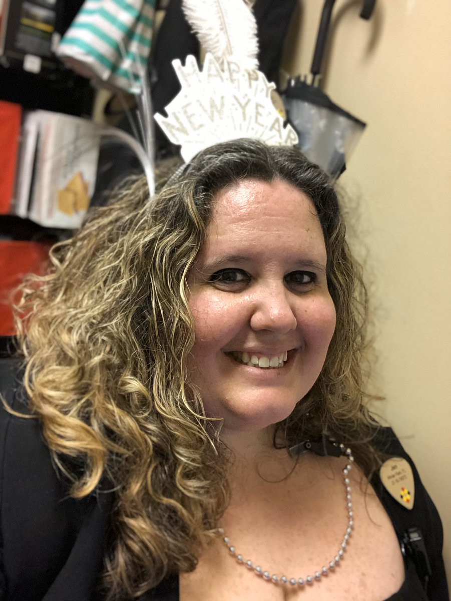 OhMyDarlingJen's tweet photo. Celebrating the New Year with my work family! #TeamSlots #TeamSwing #SlotsRock #HappyNewYearsEve #HappyNewYears  #HardRock #HardRockTampa #Tampa #Family https://t.co/ppGJBBPHB1