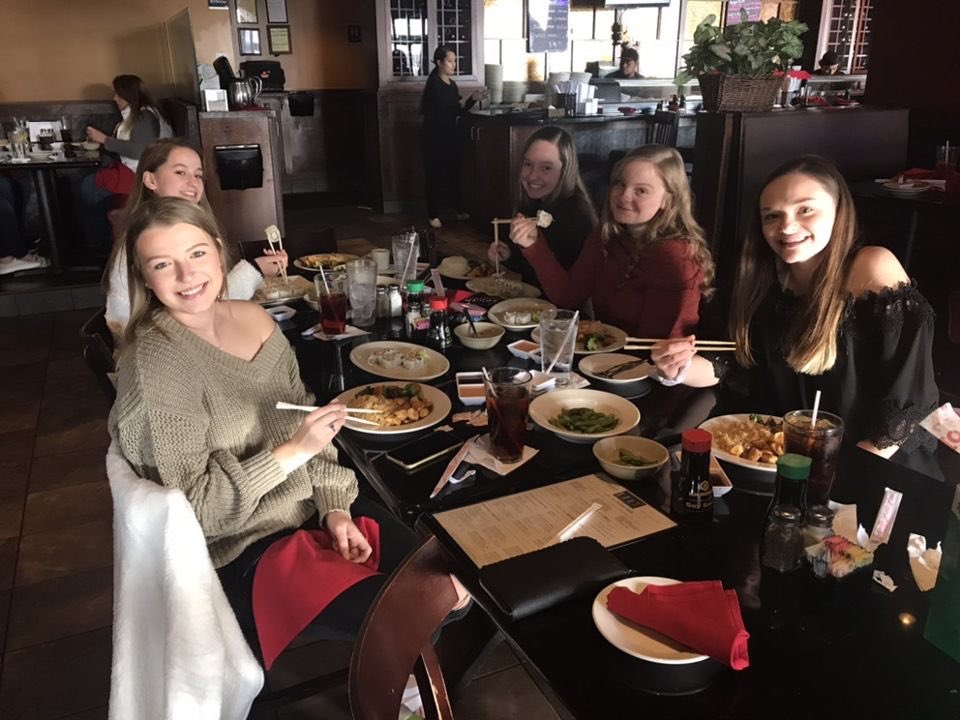 packt04's tweet image. dance team lunch for xmas was def one of the highlights of my year! love you girls ❤️
