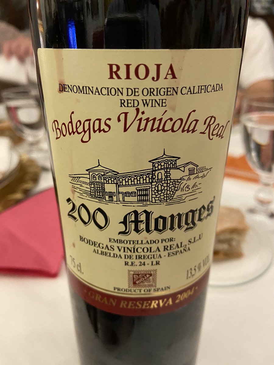 duemed's tweet photo. @nacho_pelaez @SVazqueze @docjavip Sois unos #winelovers #wineaddicts
Los vinos de hoy: https://t.co/GTXRFDVmqw