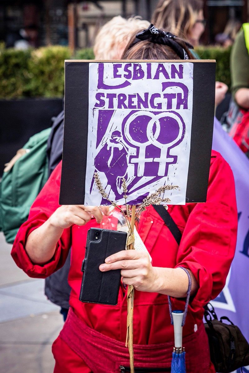 In 2019 lesbian activism rocked the UK. We will never be silenced, we will not erased. Happy new year to all the lesbians fighting back across the world. Bring on 2020, we're ready for more!
#lesbianstrength
#GettheLout
#lesbiannotqueer
#wewillnotbeerased
#pride2019