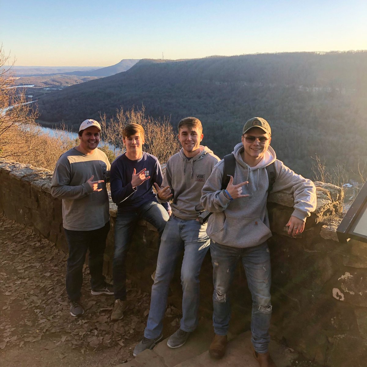 Here’s to another decade of growing brotherhood 

Cheers, Lambda Eta