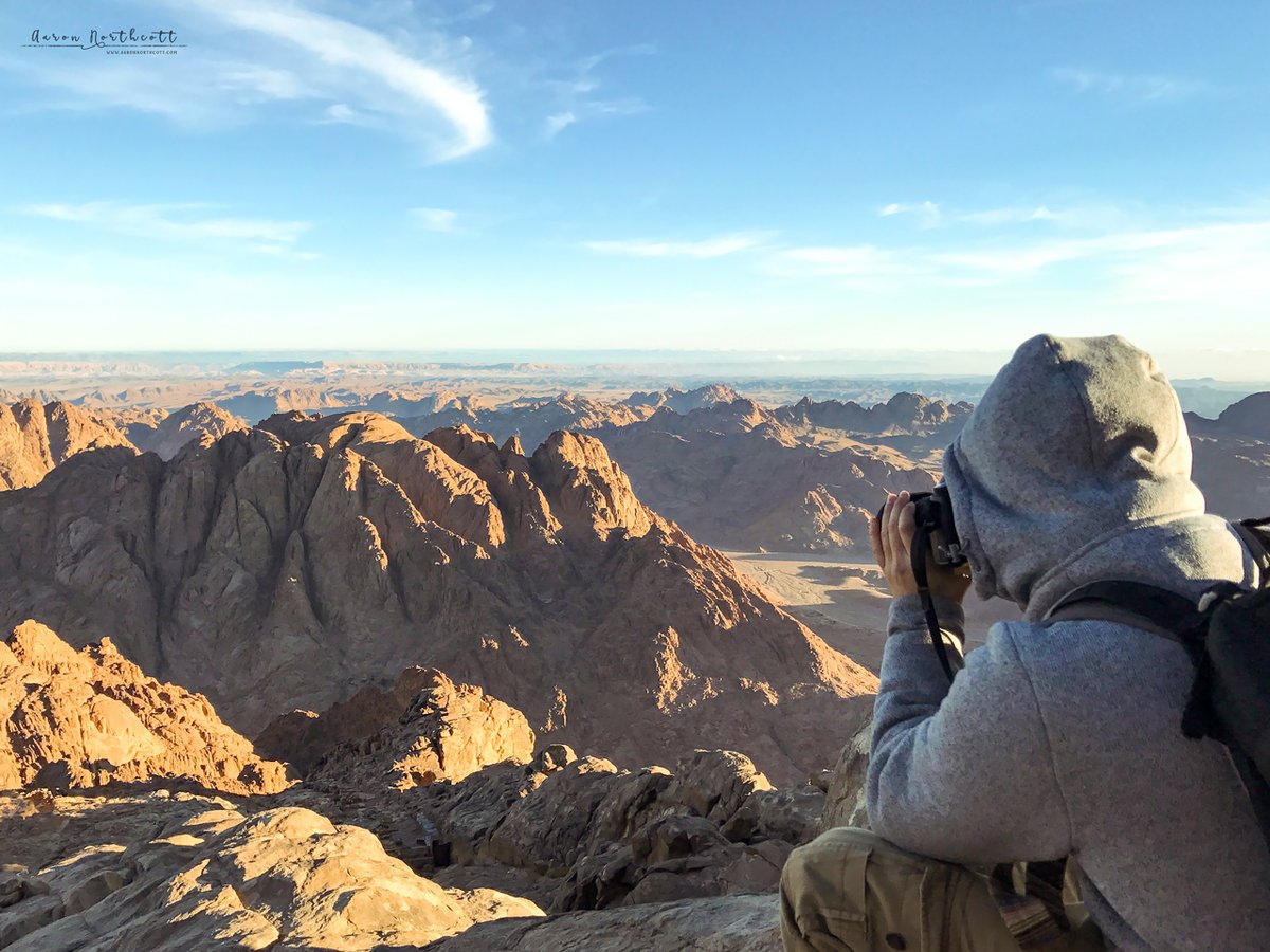 AaronNorthcott's tweet photo. Climbing a 2,285m mountain in the dead of the night, just to shoot the Sun rising over the world below? 

Absolutely! All in a day (or nights 😉) work for a #TravelPhotographer 📷 

#AdventurePhotography #Egypt #TravelPhotography  #Sunrise #Mountains #WanderLust #PhotographerLife https://t.co/pO9m7VLwFf