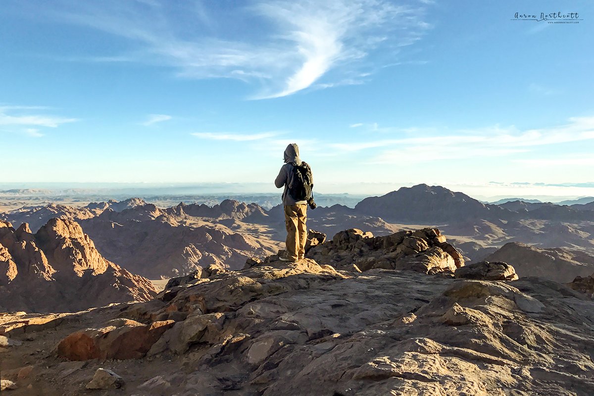 AaronNorthcott's tweet photo. Climbing a 2,285m mountain in the dead of the night, just to shoot the Sun rising over the world below? 

Absolutely! All in a day (or nights 😉) work for a #TravelPhotographer 📷 

#AdventurePhotography #Egypt #TravelPhotography  #Sunrise #Mountains #WanderLust #PhotographerLife https://t.co/pO9m7VLwFf