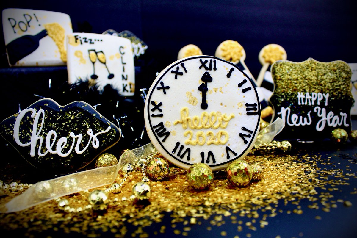 cookiesbydesign's tweet photo. Hello, 2020! Wishing you all a safe and happy New Year's Eve.
#newyear #newyearsever #sugarcookies #cookiesofinstagram #decoratedcookies #cookiedelivery #fooddelivery #cookiegift #decoratedsugarcookies #nye #nyeparty #newyearnewme #2020 #cheers #popfizzclink https://t.co/MgUwblPb8j