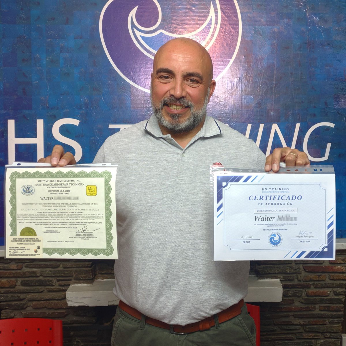hstrainingpro's tweet photo. ¡#Felicitaciones a Walter! Nuevo #Técnico #Kirby #Morgan que se capacitó en nuestra #escuela de #buceo #comercial HS Training.
.
.
#buzocomercial #buzoprofesional #divekirbymorgan #argentina #buzo #certificado #kirby #divelab https://t.co/fuxLea2X7T