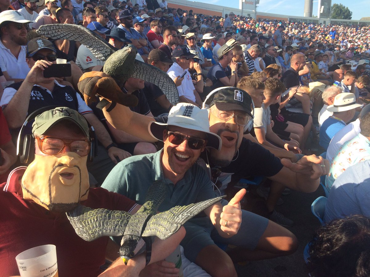 NFPick's tweet image. Watching #CRAIGDAVID on TV. Top bloke, here’s he and I at the test match last summer.