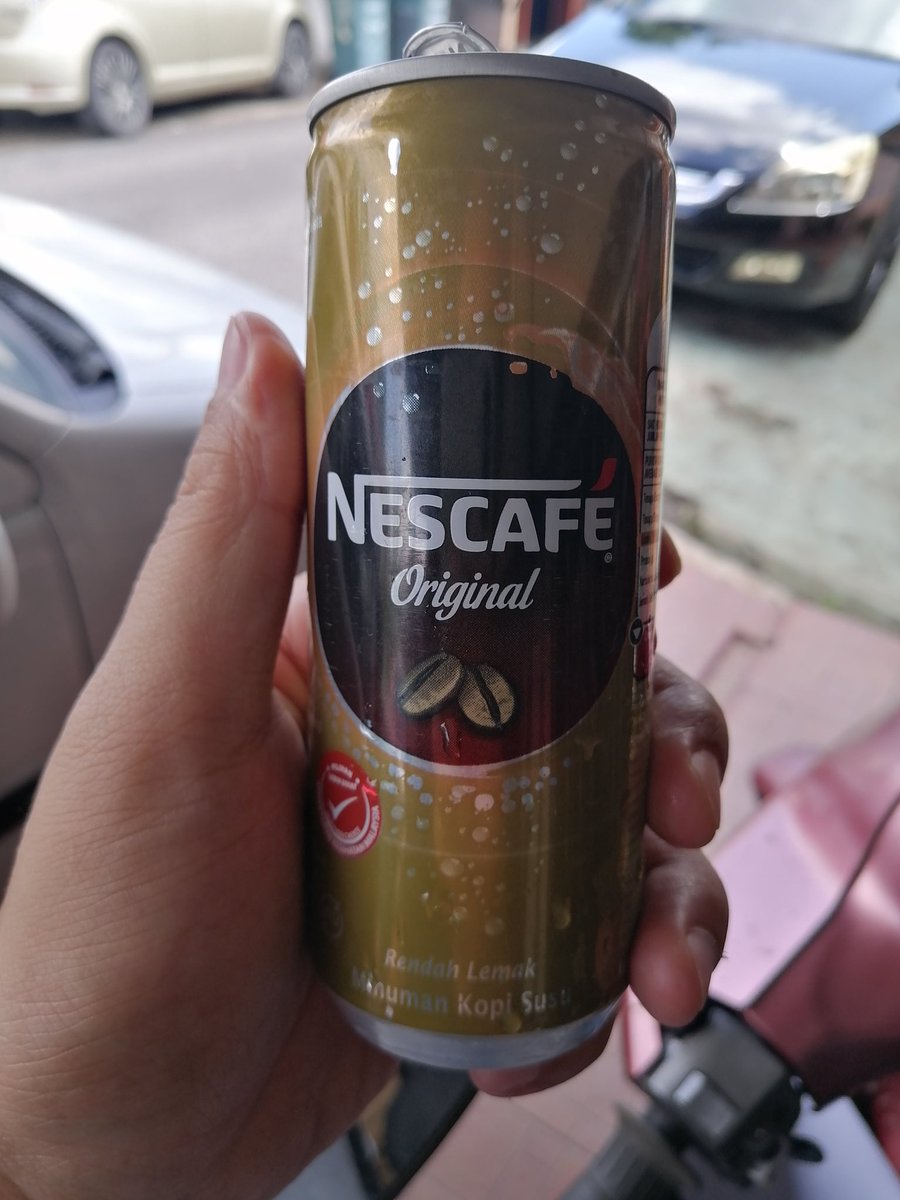 herneizuani88's tweet image. Dah 2020 tp ko tetap setia bersamaku.. #nescafe #nescafeoriginal @NESCAFE