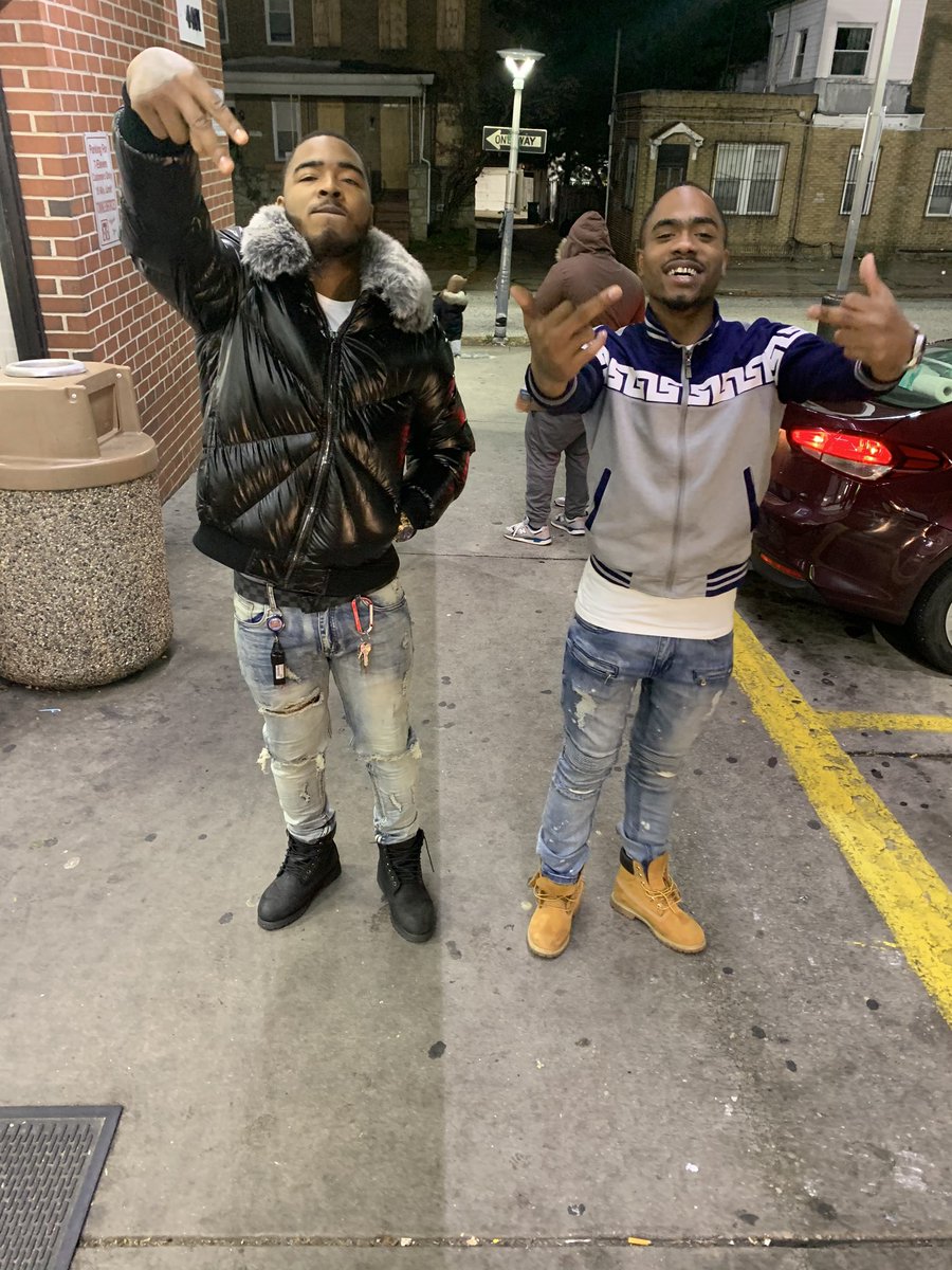 _frreaky_'s tweet photo. I see nun but success in 2020 for me n the gang💯‼️ #FreeNewMoney💵‼️ #DRCBOYZ https://t.co/nNeMJPDjjk