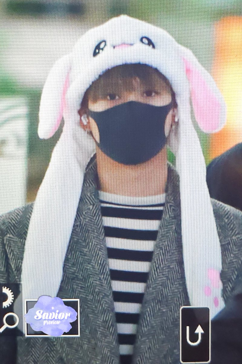 SAVIOR_525's tweet photo. 200101- 김포 입국  #태민 #TAEMIN #샤이니
 
토끼 태민 🐰💓💓💓 https://t.co/gkKLbHTLo4