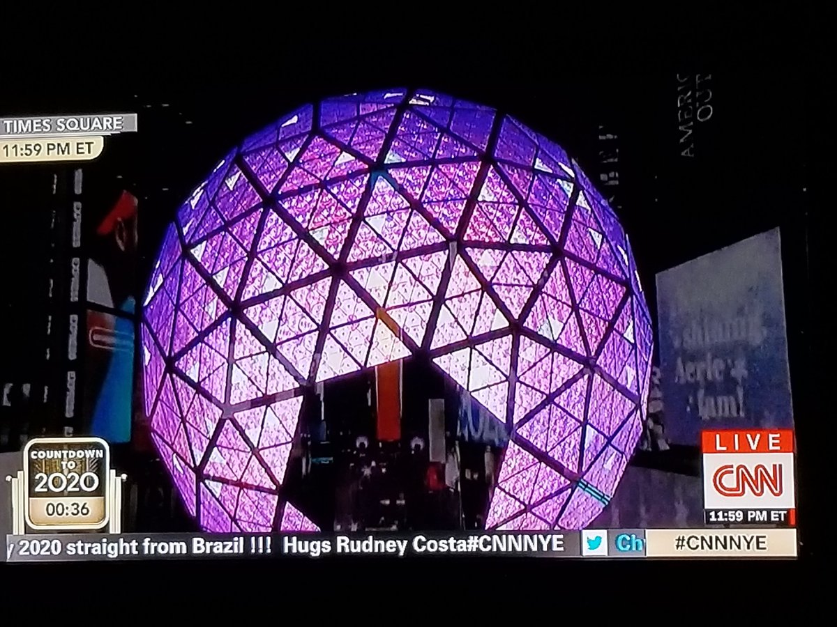 JohnLukeNYC's tweet photo. #HappyNewYear To You All!!! #GodBless Have A Great Year!! #CNNNY https://t.co/hcwDwjb582