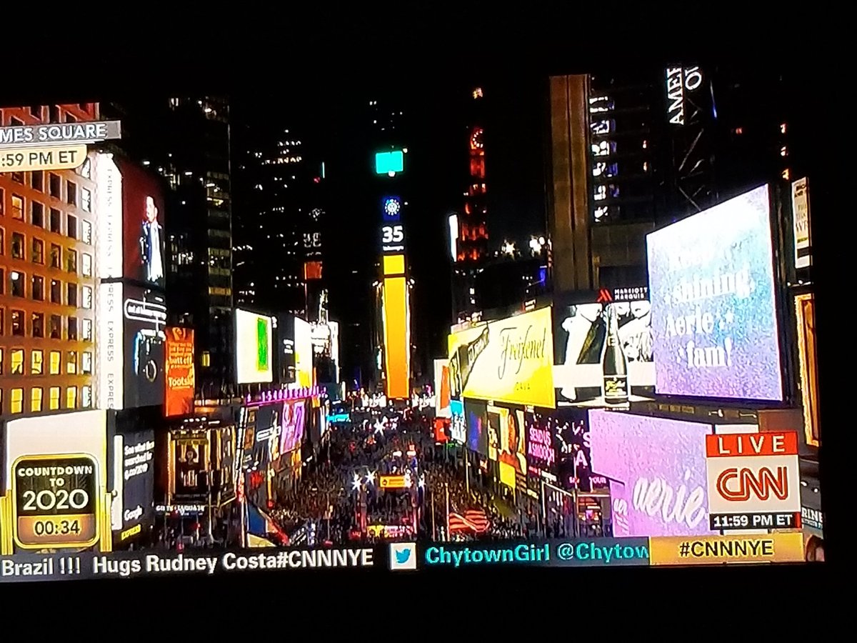 JohnLukeNYC's tweet photo. #HappyNewYear To You All!!! #GodBless Have A Great Year!! #CNNNY https://t.co/hcwDwjb582