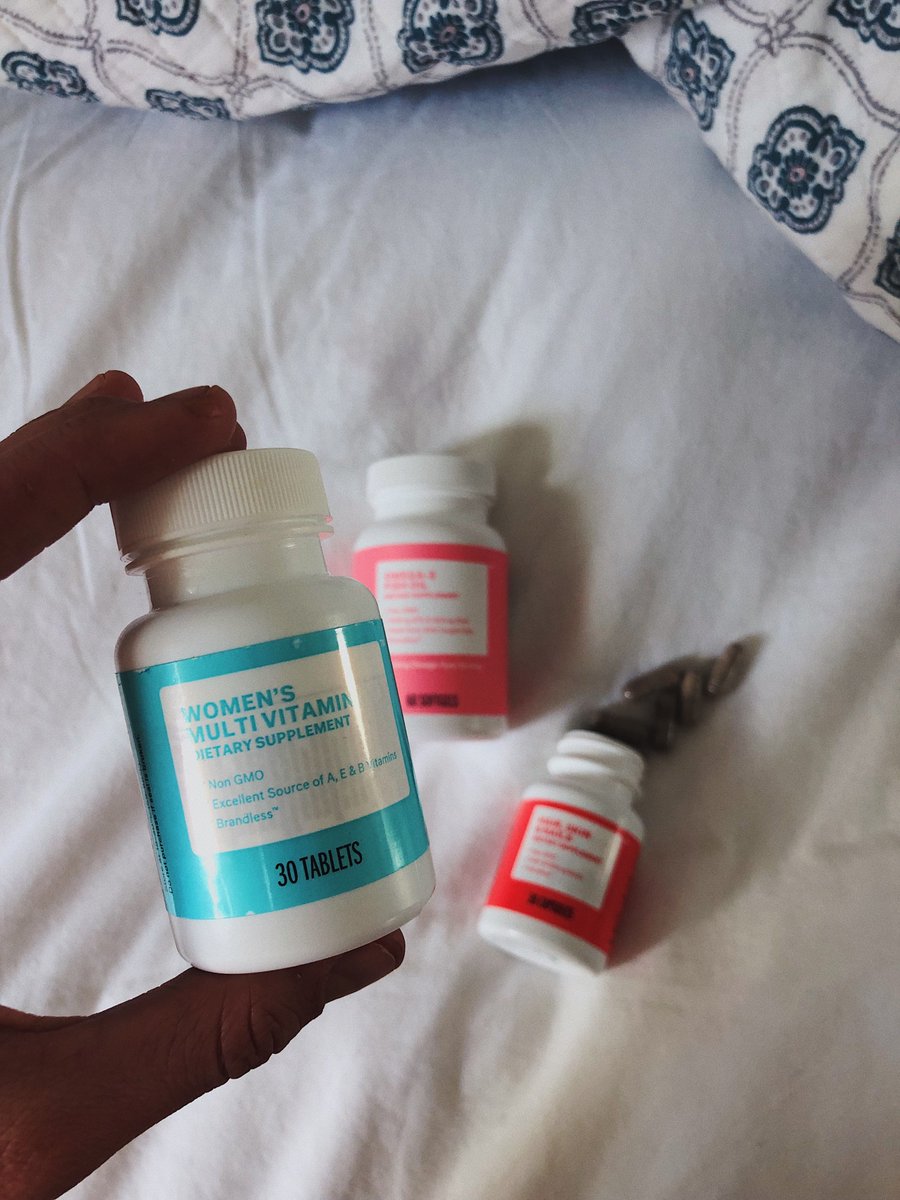 brandless's tweet photo. New Years revolution idea... Take your vitamins 💭
#Brandless #Healthandwellness #betterforeverybody
https://t.co/CJzLSwkg9Y https://t.co/tx2QKf4UiB