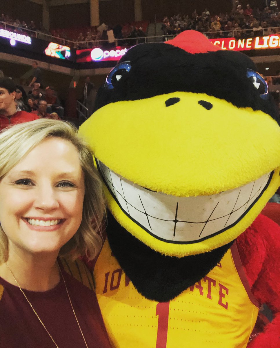 IowaKateJ's tweet photo. This is my happy place with my date! ❤️💛🏀🌪#cyclONEnation https://t.co/ziXir6bzfj