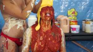 PlayhouseKatys's tweet photo. Epic 49 minute messing of Katy by sexy Rae #FoodMessy #WAM #WetandMessy #FoodPorn #AsianModel #FetishModel #FetishModels #Splosh https://t.co/S87wwmxw3O https://t.co/cPnVn1aWwk