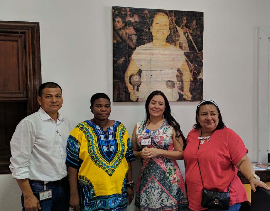 a_carolinacampo's tweet photo. En el último día de la administración del alcalde @MauriceArmitage, le rendimos un gran homenaje en la Casa Matria a Katherine Eslava, quien fue una gran defensora de los derechos de las mujeres en Cali.

Katherine, tu legado quedará para siempre en Cali  y en nuestros corazones. https://t.co/WUlNfYheZR