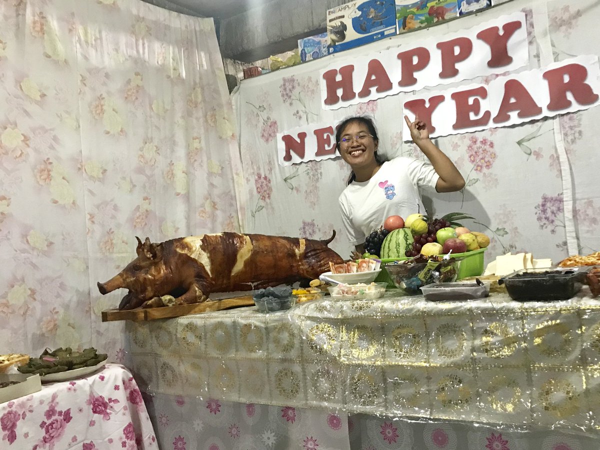 Jeyyyyyzel's tweet photo. Happy New Year from our Fam to yours🎉❤ https://t.co/tG3GdPDIQE