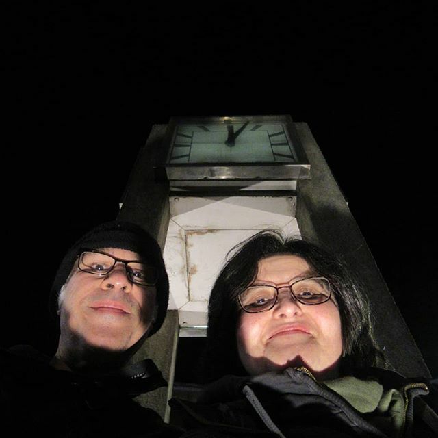 moley75's tweet photo. Greeting the New Year at #hanwellclocktower #2020 https://t.co/AVeswhET2x https://t.co/qHPJzzK2Tj