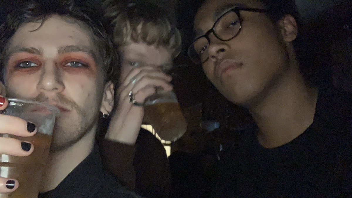 petlib_maker's tweet image. Happy New Year from your favourite band x