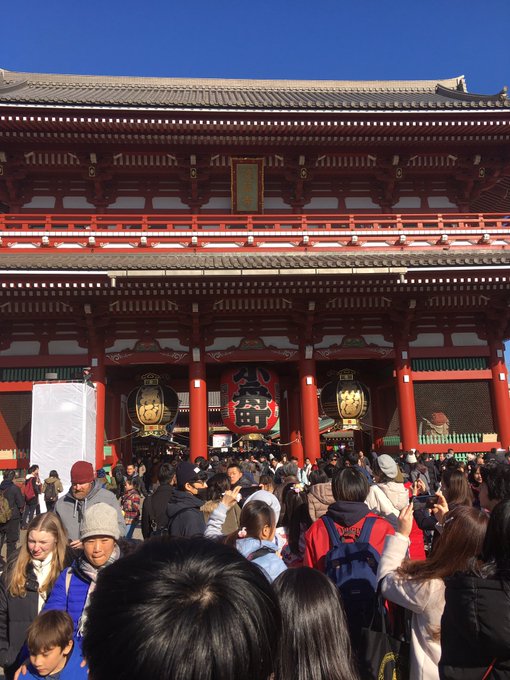 浅草寺お礼参り あけおめ 