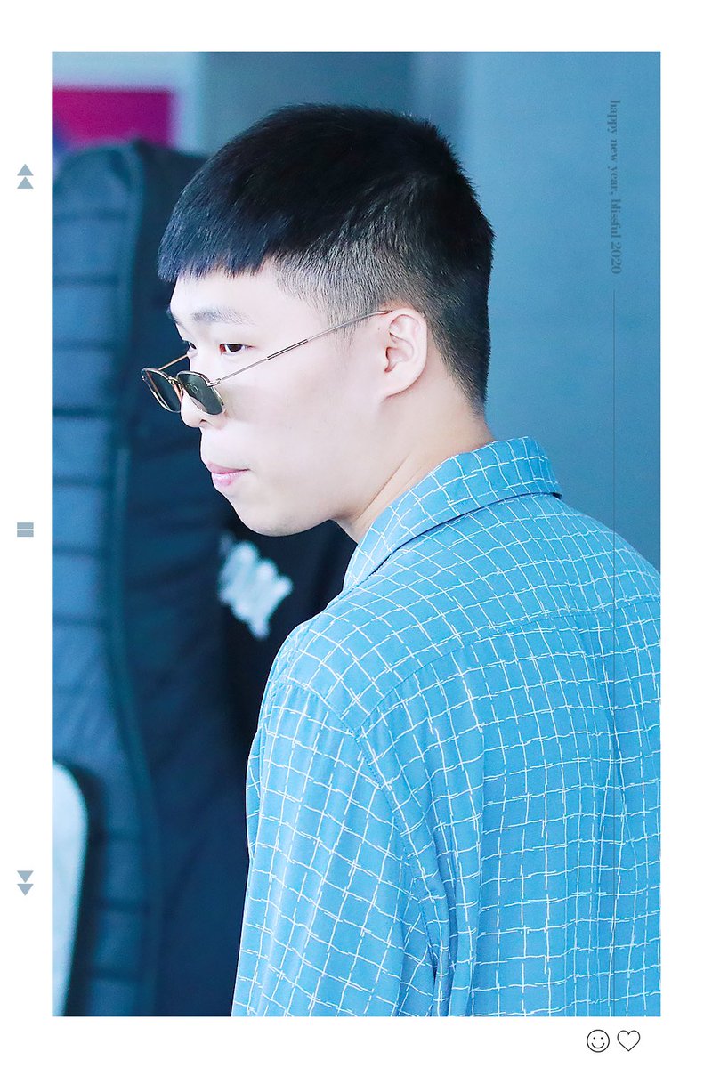 𝐡𝐚𝐩𝐩𝐲 𝐧𝐞𝐰 𝐲𝐞𝐚𝐫 ✨

24살의 찬혁이가 만들어갈 2020년을 기대해