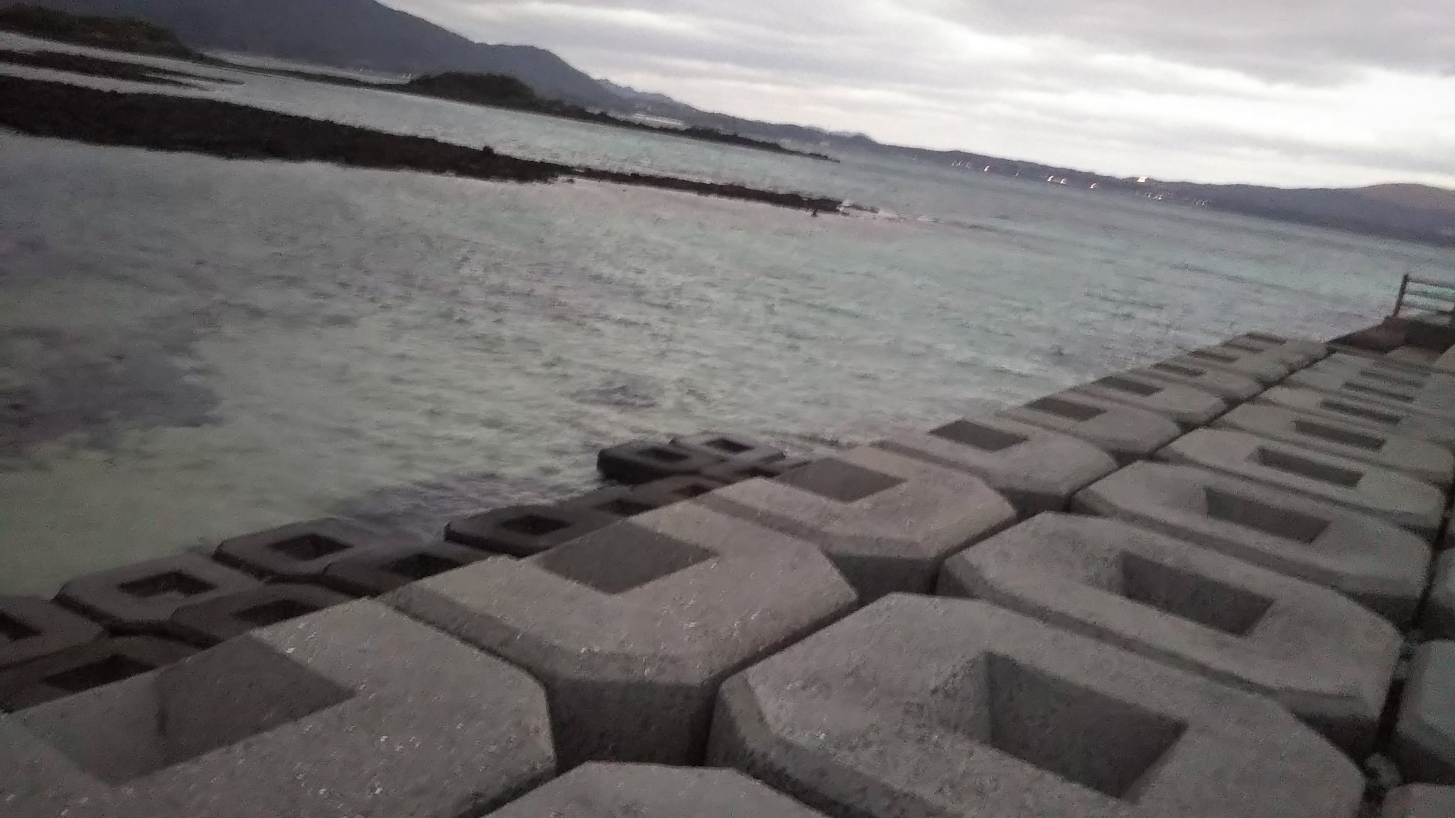 愛宕の人 絵を描く 海水浴場 ばらかもん 聖地巡礼 福江島 五島列島 T Co M2a38jx7es Twitter