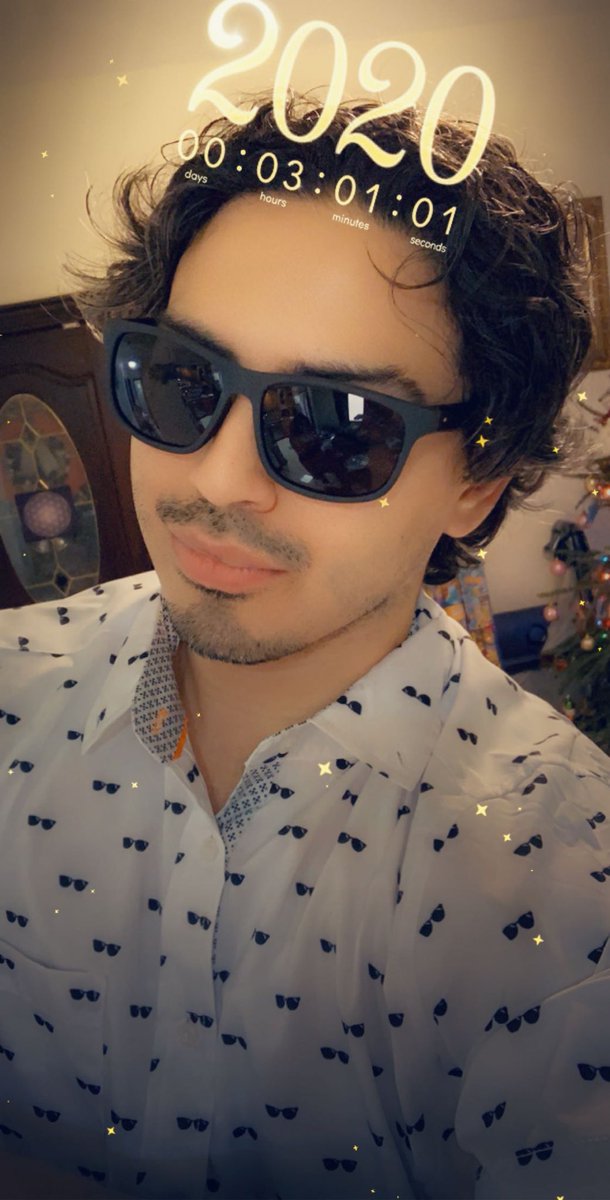 JairBula's tweet photo. As we move on to 2020 my heart is filled with gratitude for the good and the bad. Dare to dream and dare to make your dreams into plans. Happy New Year!!! https://t.co/0AZIJCt93Q